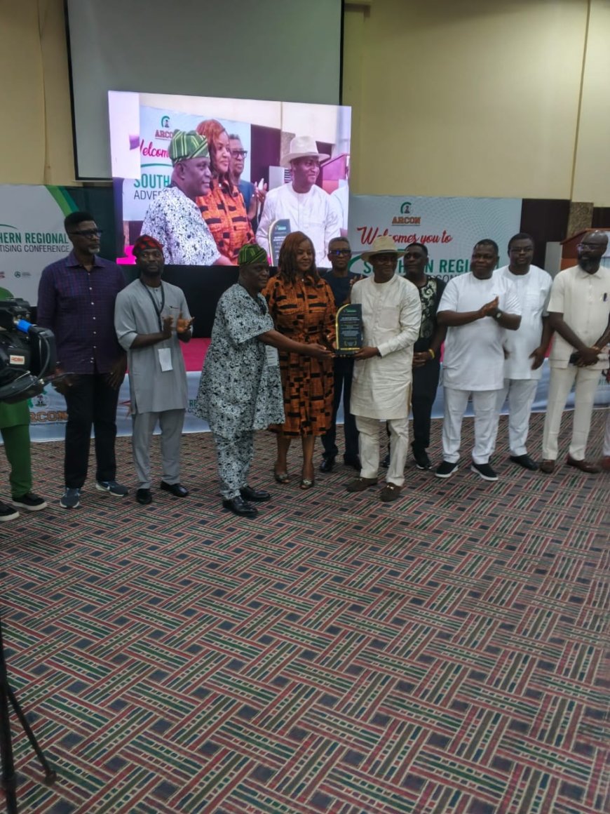 Advertising Practitioners Association (APA) present a leadership award to ARCON Director General
